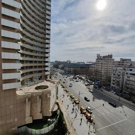 Ultracentral * Βουκουρέστι