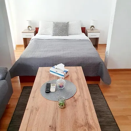 Ultracentral Apartment