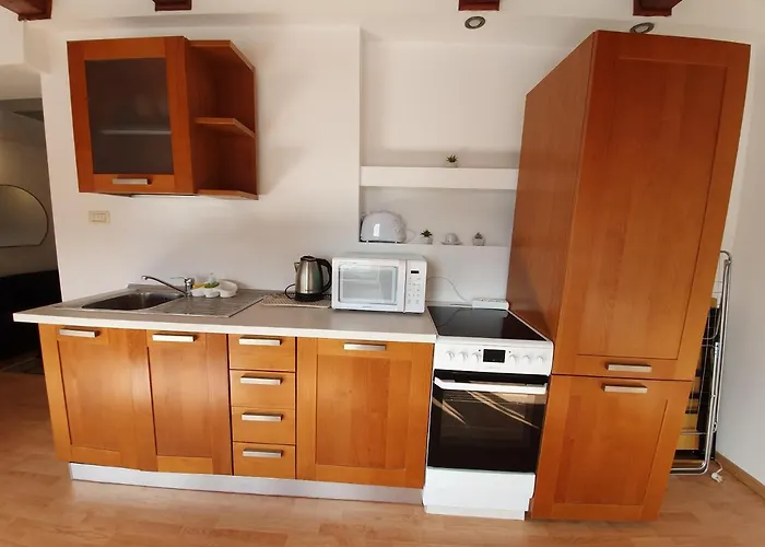 Ultracentral Apartman *